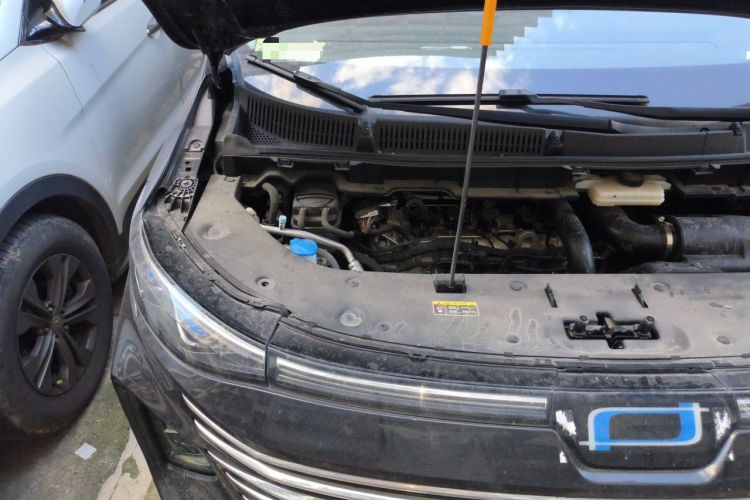 Used Bestune M9 2023 2.0T Ultimate Edition Engine Bay Right