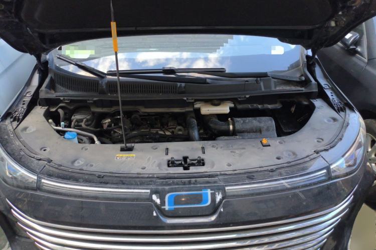 Used Bestune M9 2023 2.0T Ultimate Edition Engine Bay