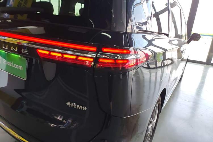 Used Bestune M9 2023 2.0T Prestige Edition Exterior 3