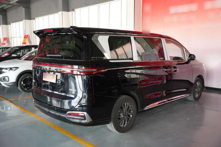 Used Bestune M9 2023 2.0T Ultimate Edition Exterior 5
