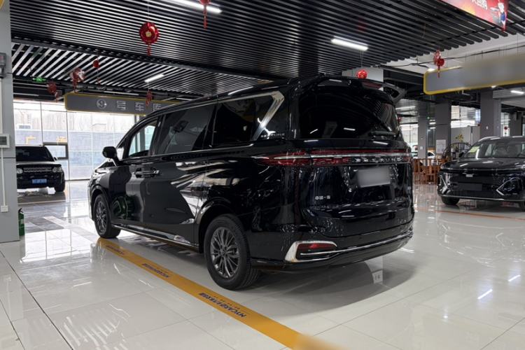 Used Bestune M9 2023 2.0T Ultimate Edition Exterior 6