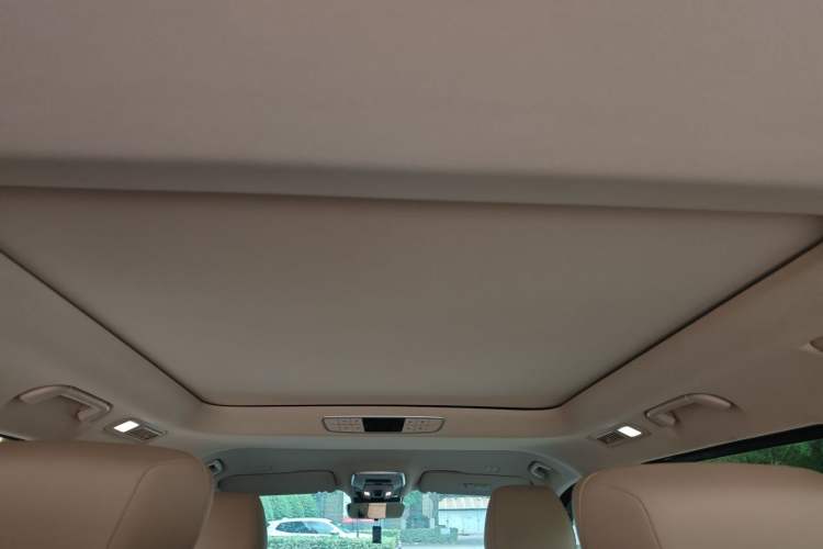 Used Bestune M9 2023 2.0T Prestige Edition Headliner
