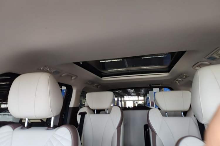 Used Bestune M9 2023 2.0T Prestige Edition Headliner
