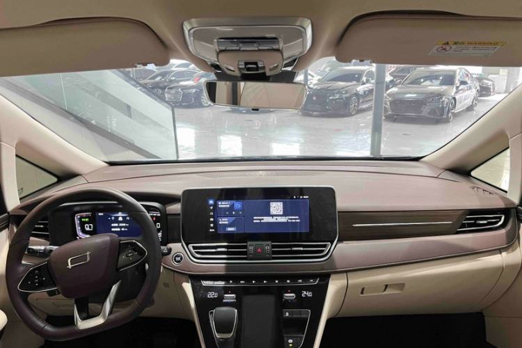 Used Bestune M9 2023 2.0T Prestige Edition Interior 1