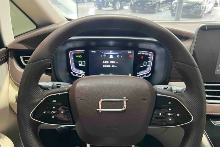 Used Bestune M9 2023 2.0T Prestige Edition Interior 2