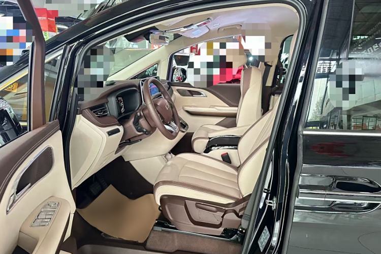 Used Bestune M9 2023 2.0T Prestige Edition Left Front Seat