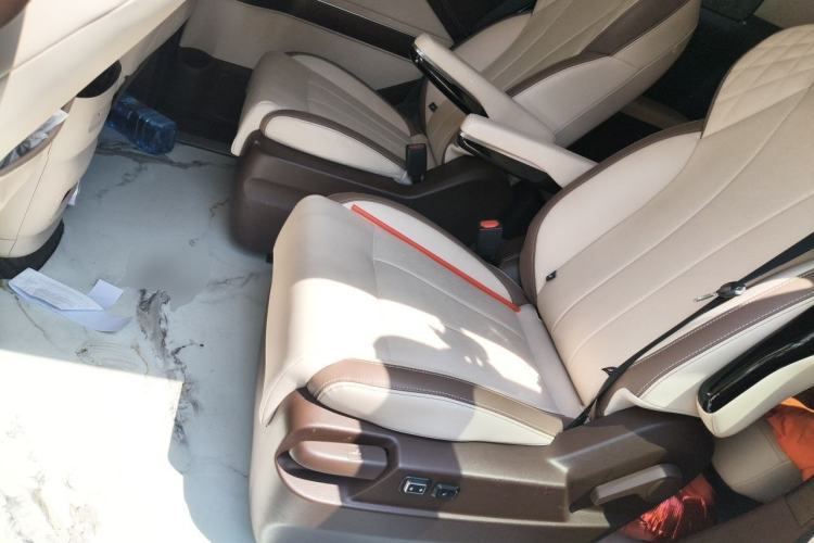 Used Bestune M9 2023 2.0T Prestige Edition Left Rear Seat