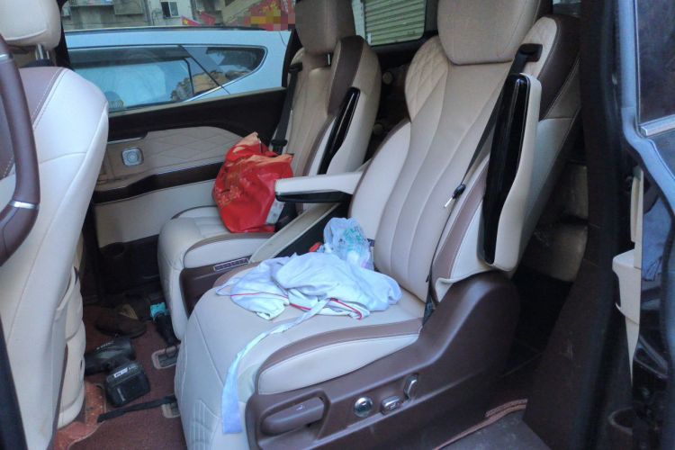Used Bestune M9 2023 2.0T Ultimate Edition Left Rear Seat