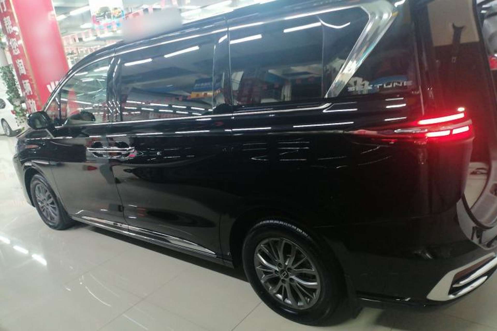 Used Bestune M9 2023 2.0T Ultimate Edition Left Side