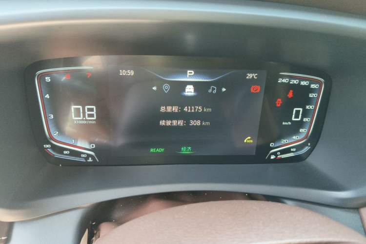Used Bestune M9 2023 2.0T Prestige Edition Odometer Close Up