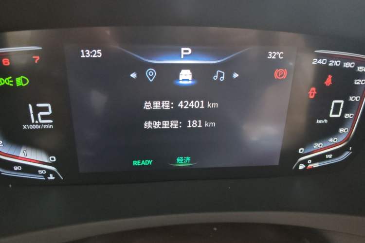 Used Bestune M9 2023 2.0T Prestige Edition Odometer Close Up