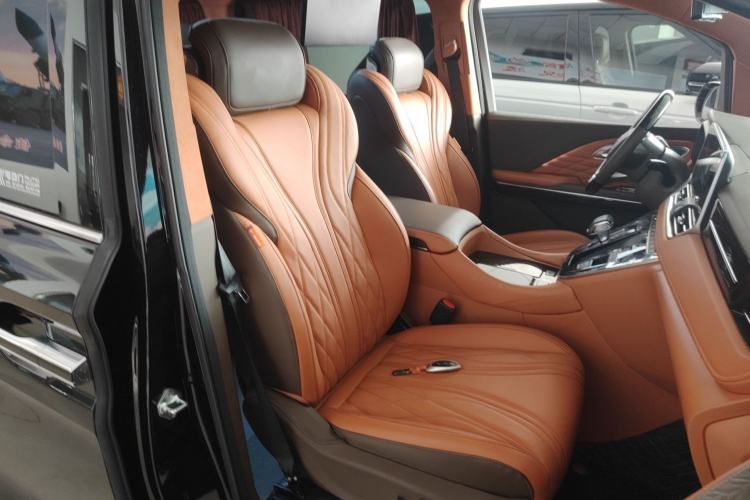 Used Bestune M9 2023 2.0T Ultimate Edition Right Front Seat