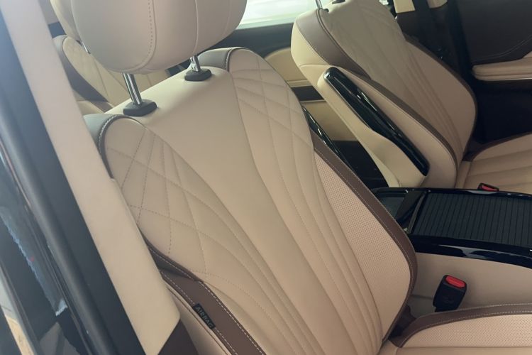 Used Bestune M9 2023 2.0T Prestige Edition Right Front Seat