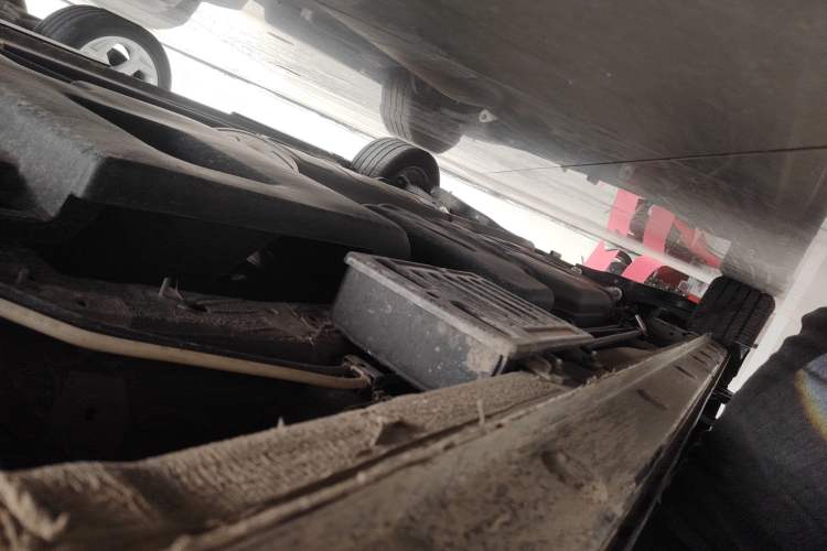 Used Bestune M9 2023 2.0T Ultimate Edition Right Side Sill