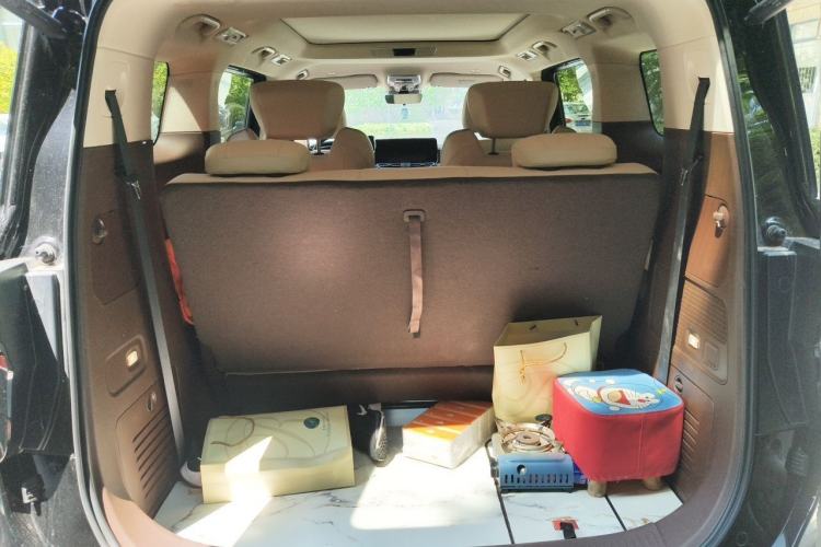 Used Bestune M9 2023 2.0T Prestige Edition Trunk