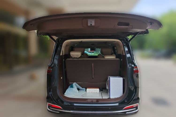 Used Bestune M9 2023 2.0T Prestige Edition Trunk