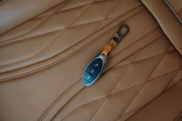 Used Bestune M9 2023 2.0T Ultimate Edition Vehicle Key