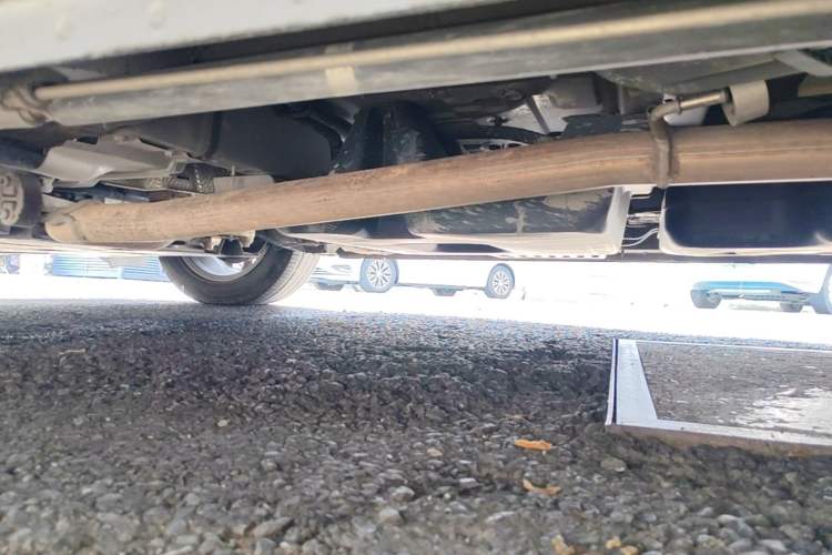 Used Bestune M9 2023 2.0T Ultimate Edition Chassis Front Left