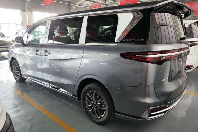 Used Bestune M9 2023 2.0T Ultimate Edition Exterior 3