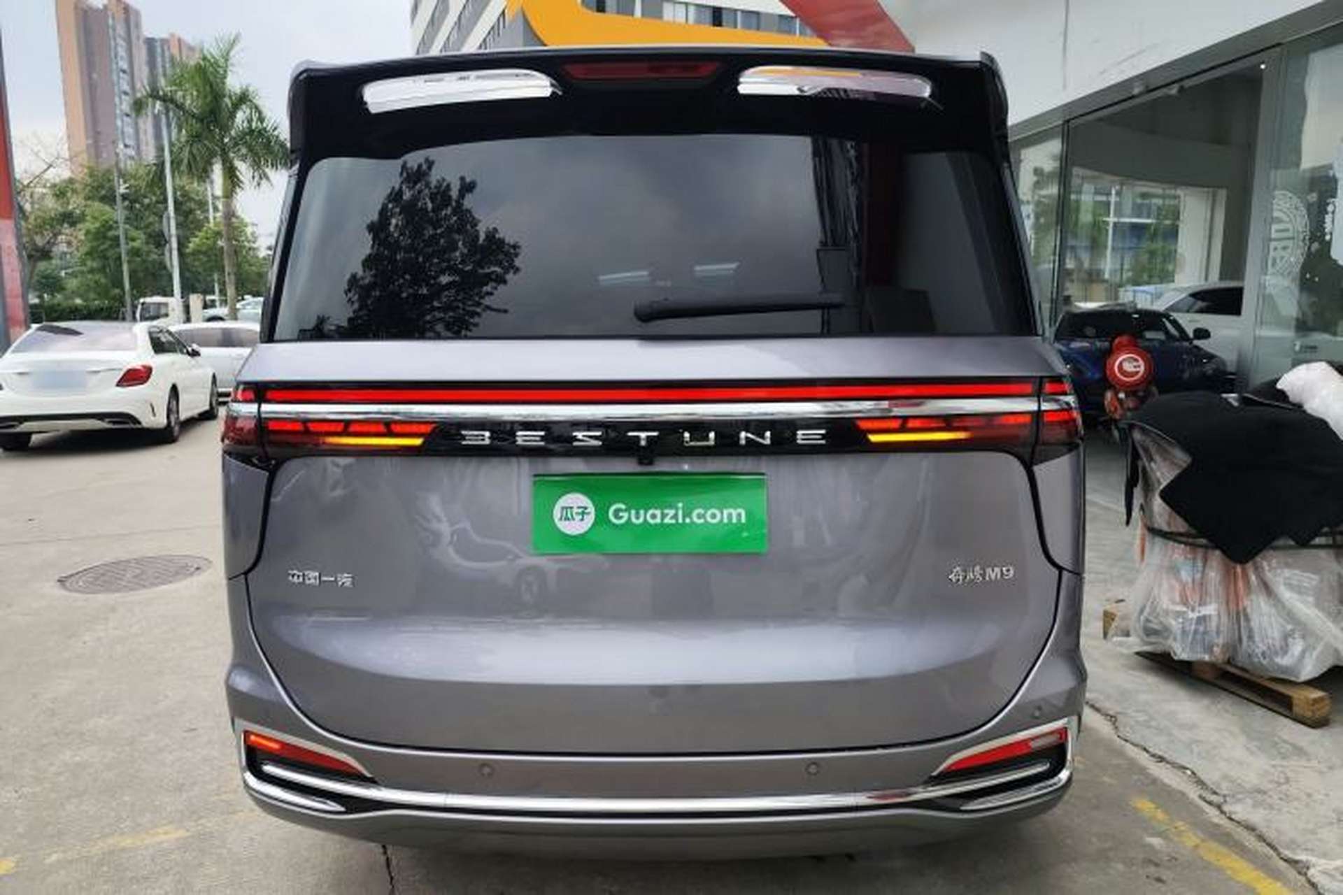 Used Bestune M9 2023 2.0T Ultimate Edition Exterior 4