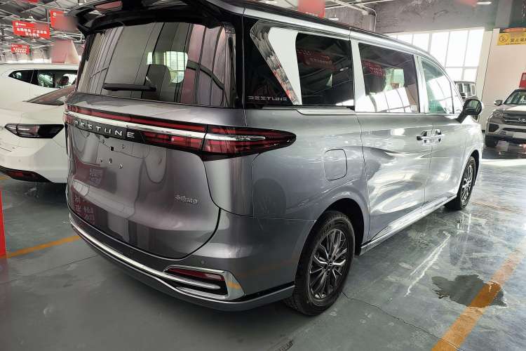 Used Bestune M9 2023 2.0T Ultimate Edition Exterior 4