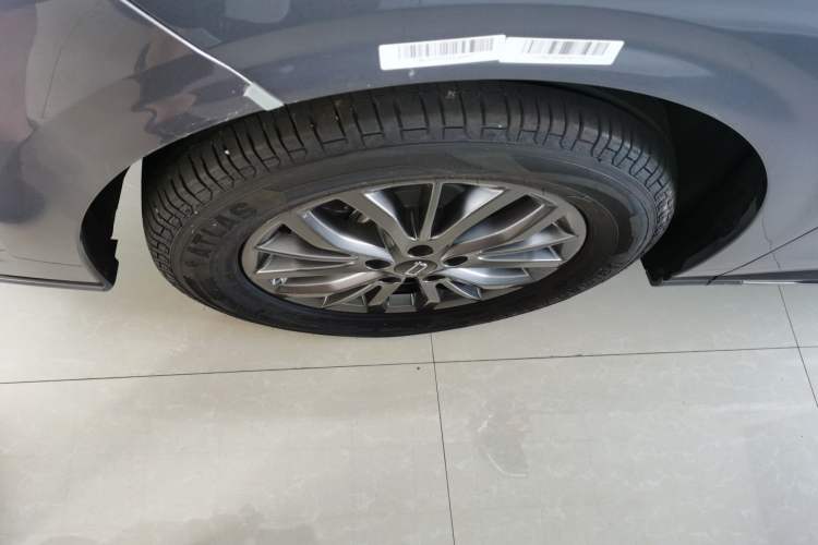 Used Bestune M9 2023 2.0T Prestige Edition Left Front Wheel Hub