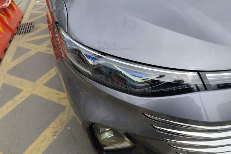 Used Bestune M9 2023 2.0T Ultimate Edition Right Front Headlight