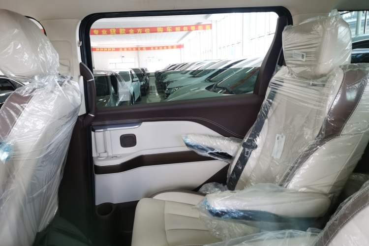 Used Bestune M9 2023 2.0T Prestige Edition Right Rear Door Interior