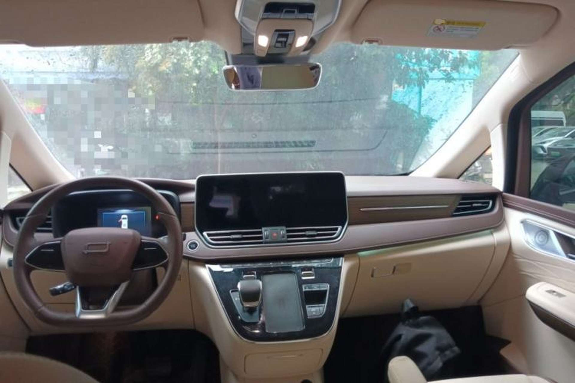 Used Bestune M9 2023 2.0T Ultimate Edition Center Console