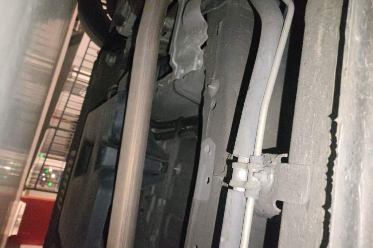 Used Bestune M9 2023 2.0T Ultimate Edition Chassis Front Left