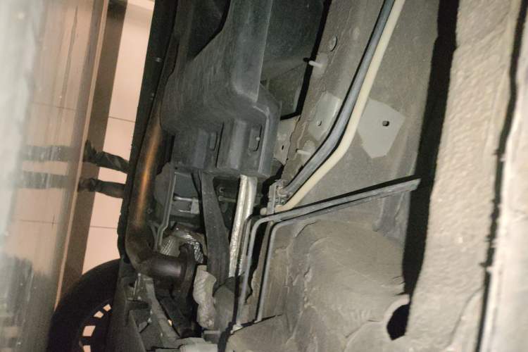 Used Bestune M9 2023 2.0T Ultimate Edition Chassis Front Right
