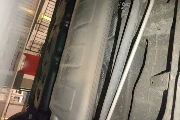 Used Bestune M9 2023 2.0T Ultimate Edition Chassis Rear Left