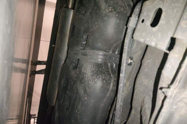 Used Bestune M9 2023 2.0T Ultimate Edition Chassis Rear Right
