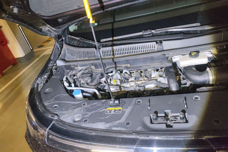 Used Bestune M9 2023 2.0T Ultimate Edition Engine Bay Right