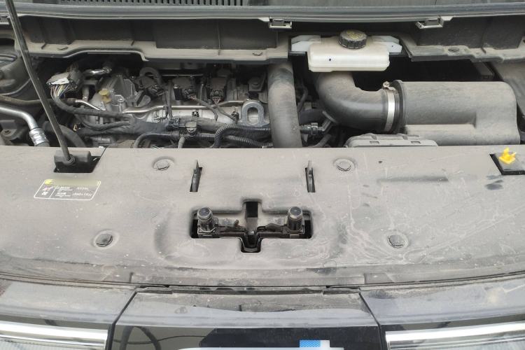 Used Bestune M9 2023 2.0T Ultimate Edition Engine Bay