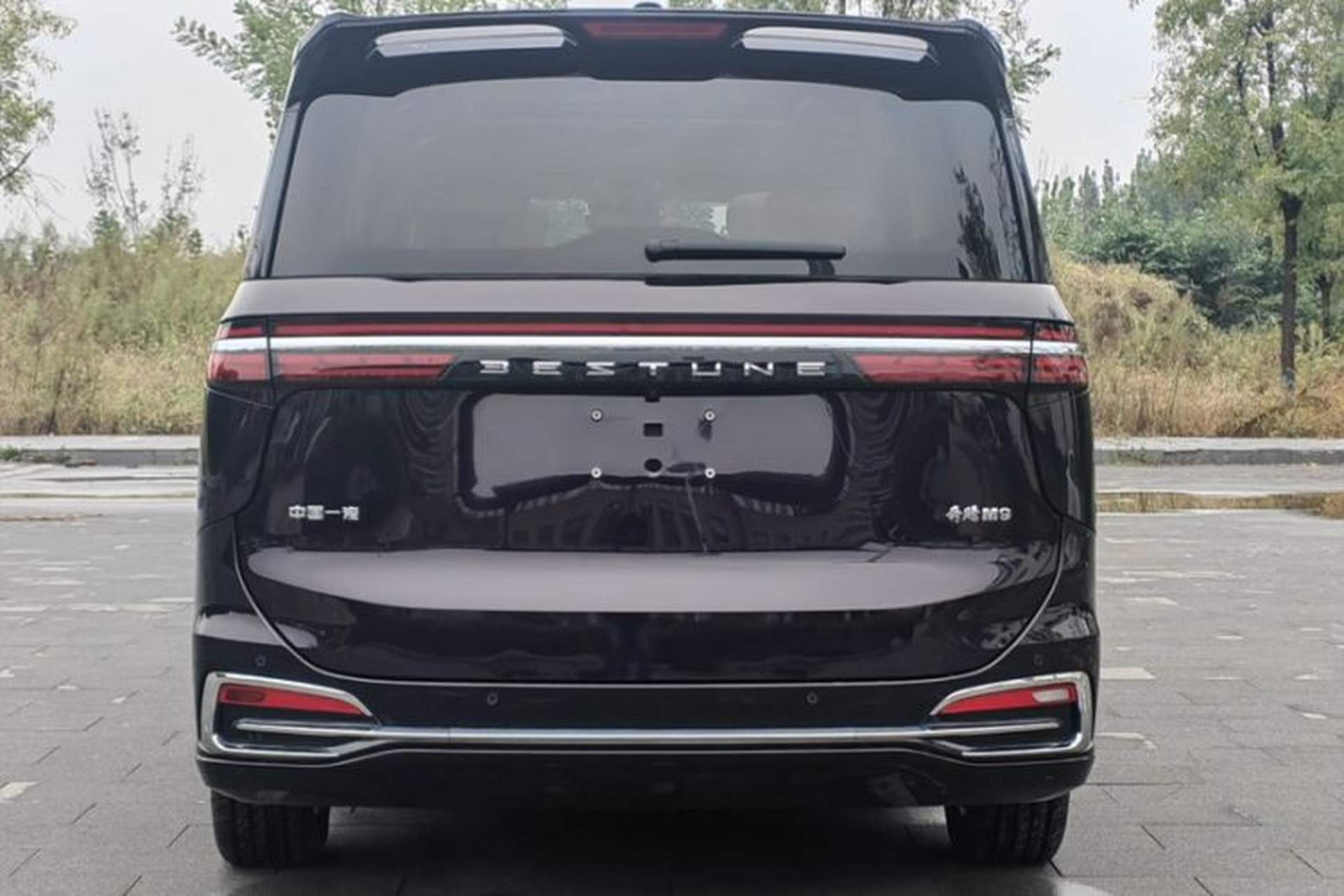 Used Bestune M9 2023 2.0T Ultimate Edition Exterior 6