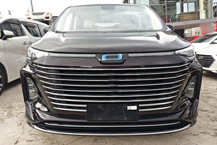 Used Bestune M9 2023 2.0T Ultimate Edition Front