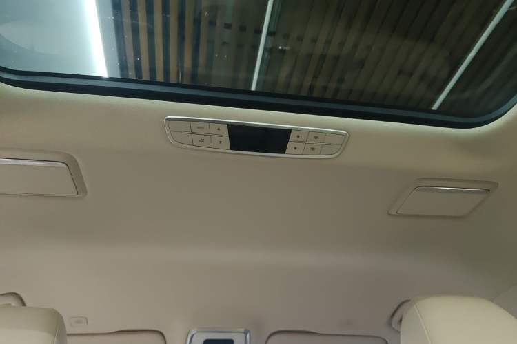 Used Bestune M9 2023 2.0T Ultimate Edition Headliner