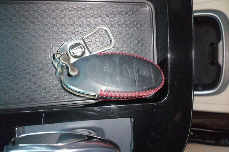Used Bestune M9 2023 2.0T Ultimate Edition Interior 1
