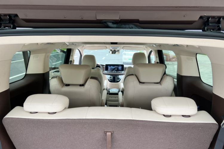 Used Bestune M9 2023 2.0T Ultimate Edition Interior 1