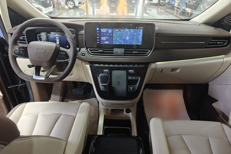 Used Bestune M9 2023 2.0T Ultimate Edition Interior 2