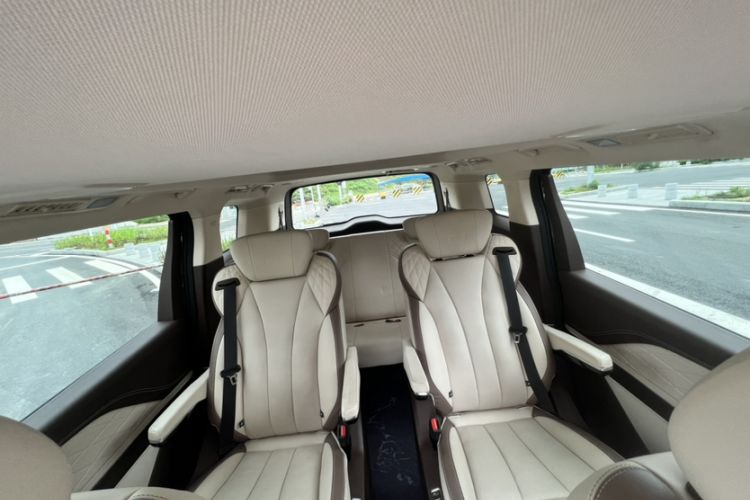 Used Bestune M9 2023 2.0T Ultimate Edition Interior 2