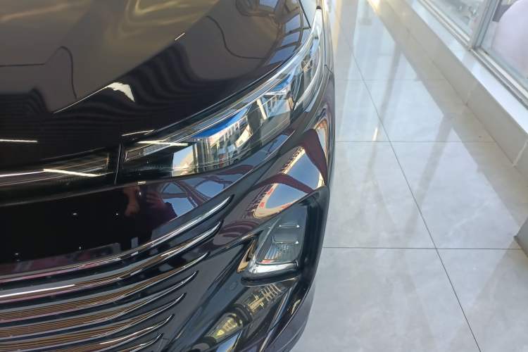 Used Bestune M9 2023 2.0T Ultimate Edition Left Front Headlight