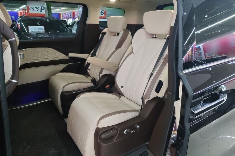 Used Bestune M9 2023 2.0T Ultimate Edition Left Rear Seat