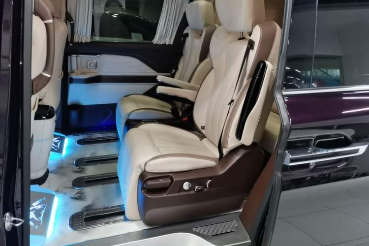 Used Bestune M9 2023 2.0T Prestige Edition Left Rear Seat