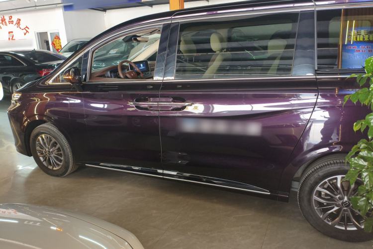 Used Bestune M9 2023 2.0T Ultimate Edition Left Side