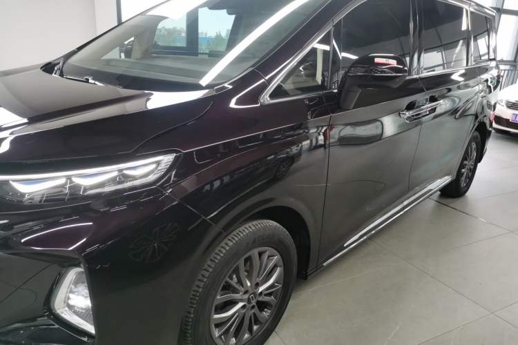 Used Bestune M9 2023 2.0T Prestige Edition Left Side