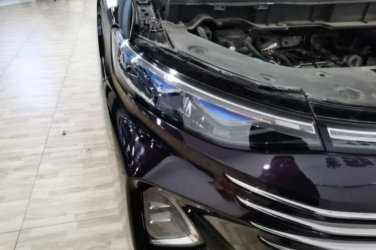 Used Bestune M9 2023 2.0T Prestige Edition Right Front Headlight