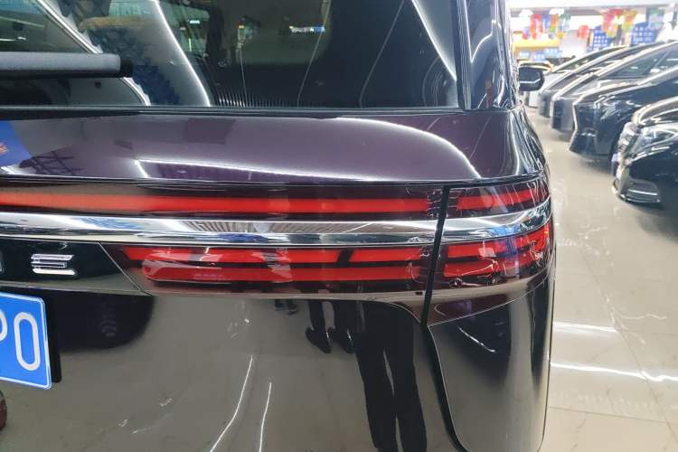 Used Bestune M9 2023 2.0T Ultimate Edition Right Rear Taillight
