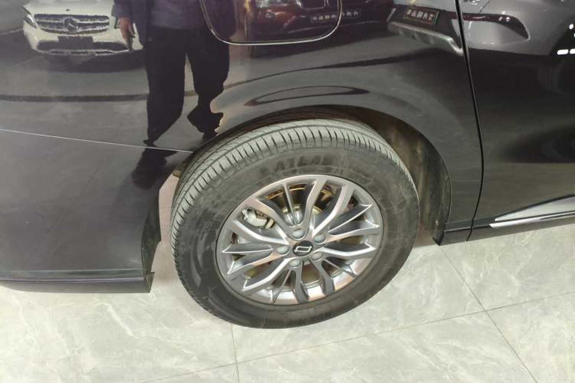 Used Bestune M9 2023 2.0T Ultimate Edition Right Rear Wheel Hub